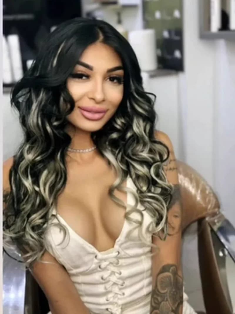 Anne, 24 Jahre, aus Kolumbien — Golden Eros Neu-Ulm